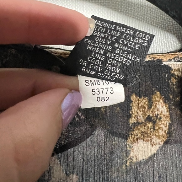 Spense Black and Beige Sheer Sleeveless Blouse - Picture 8 of 9